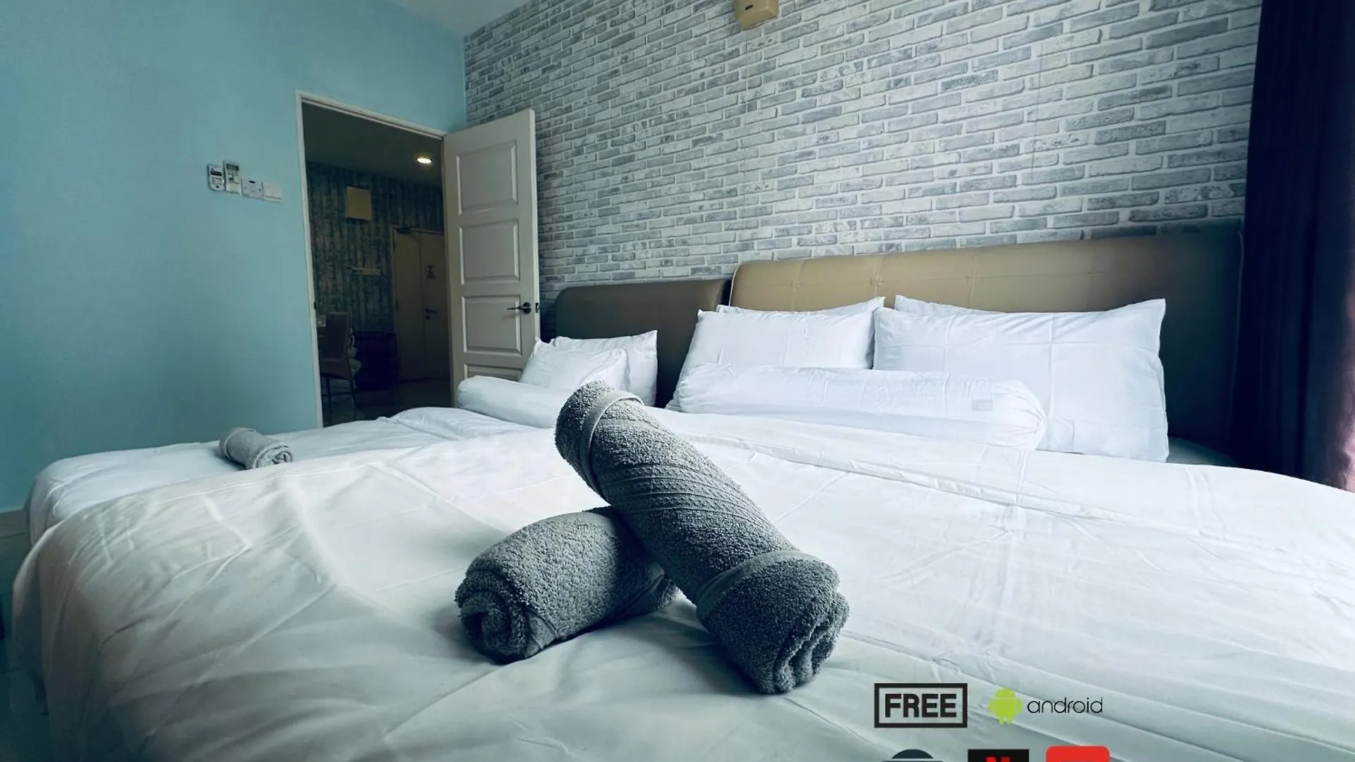 12Pax 3-Bedroom L Seaview L Georgetown L Gleneagles L Mansion Oneの連絡先